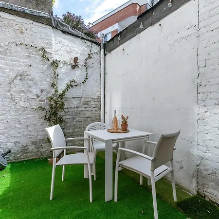 Huswell - Spacious With Terrace, Pets Are Welcome Apartment *